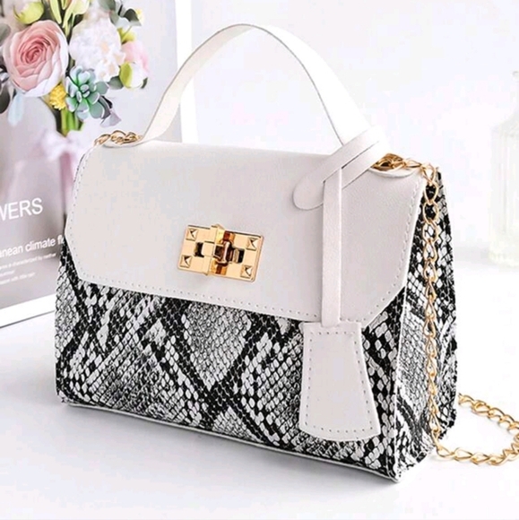 Trendy Women Handbag, One Shoulder/Crossbody Chain Strap Tote Bag, Cute - Picture 1 of 5